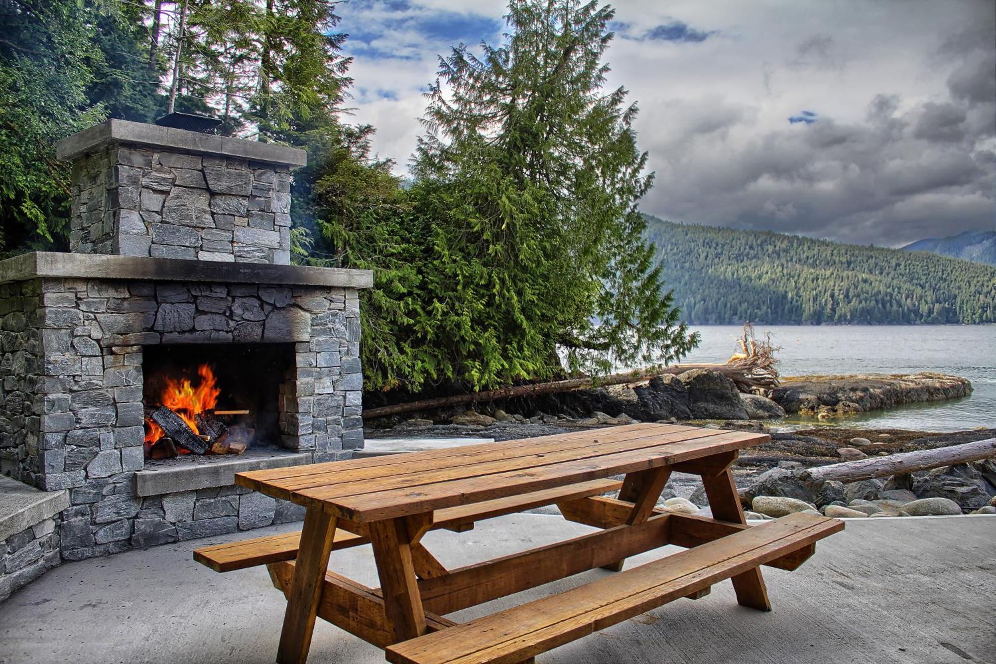 Wild Renfrew Seaside Cottages Port Renfrew Room photo