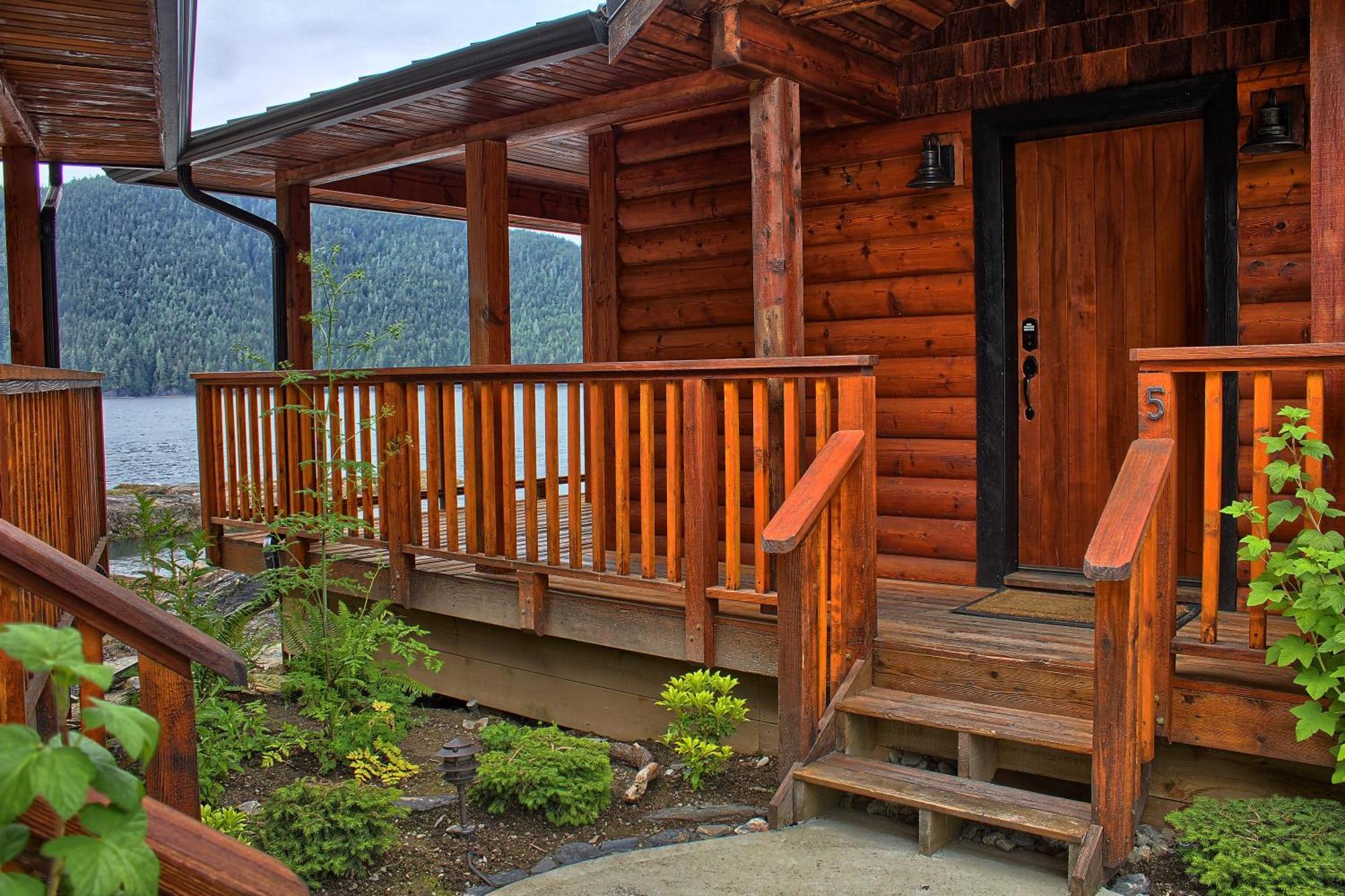 Wild Renfrew Seaside Cottages Port Renfrew Room photo