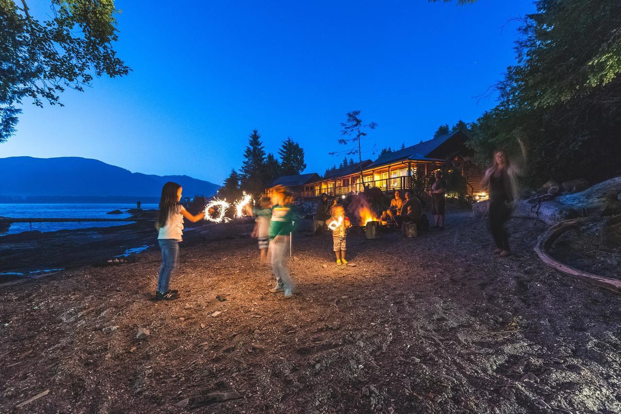 Wild Renfrew Seaside Cottages Port Renfrew Exterior photo