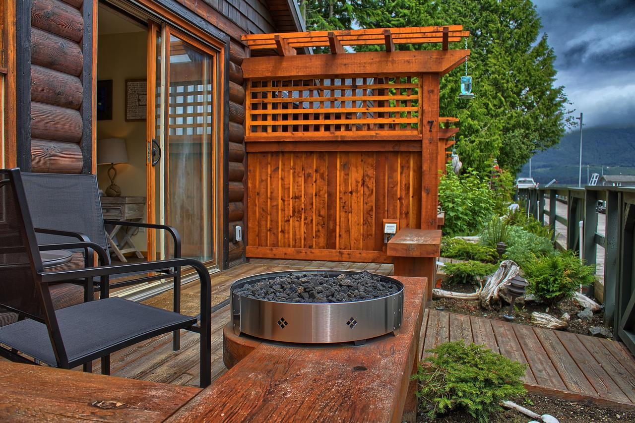 Wild Renfrew Seaside Cottages Port Renfrew Room photo