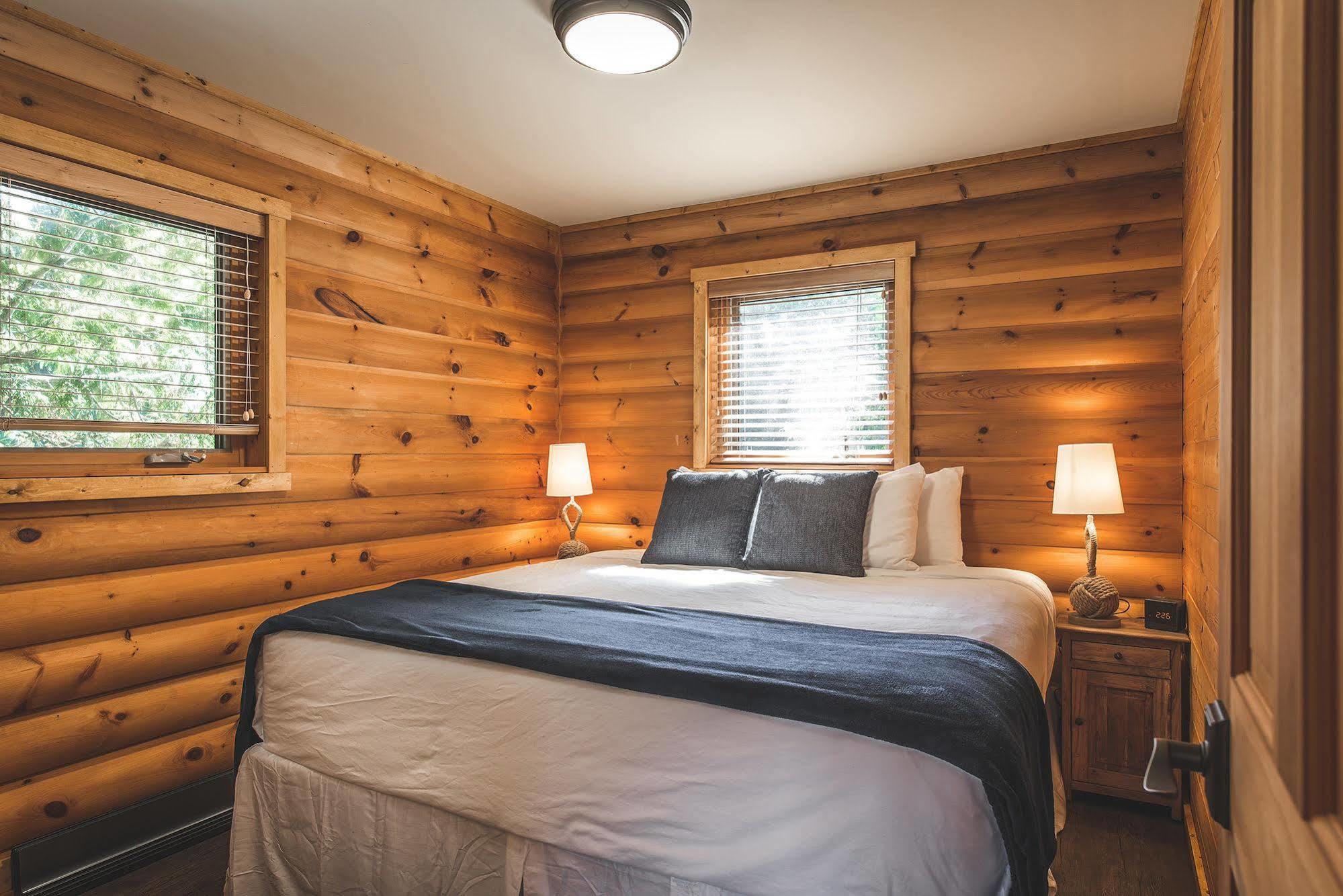 Wild Renfrew Seaside Cottages Port Renfrew Exterior photo