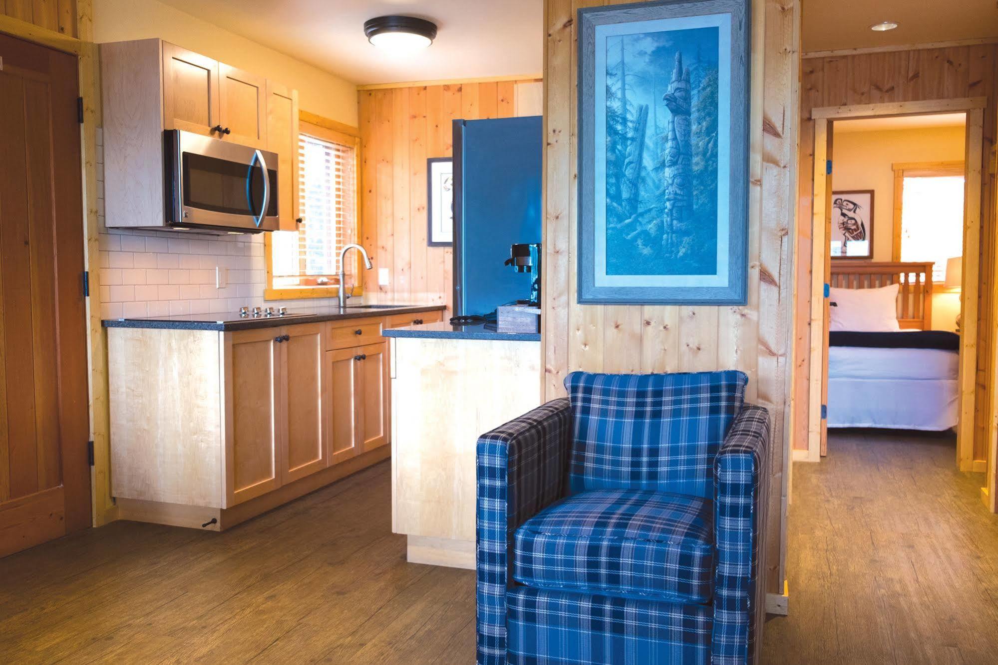 Wild Renfrew Seaside Cottages Port Renfrew Exterior photo